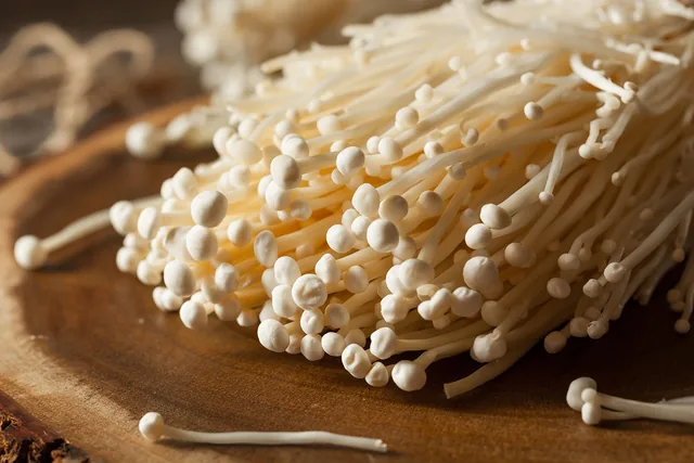 Fresh enoki